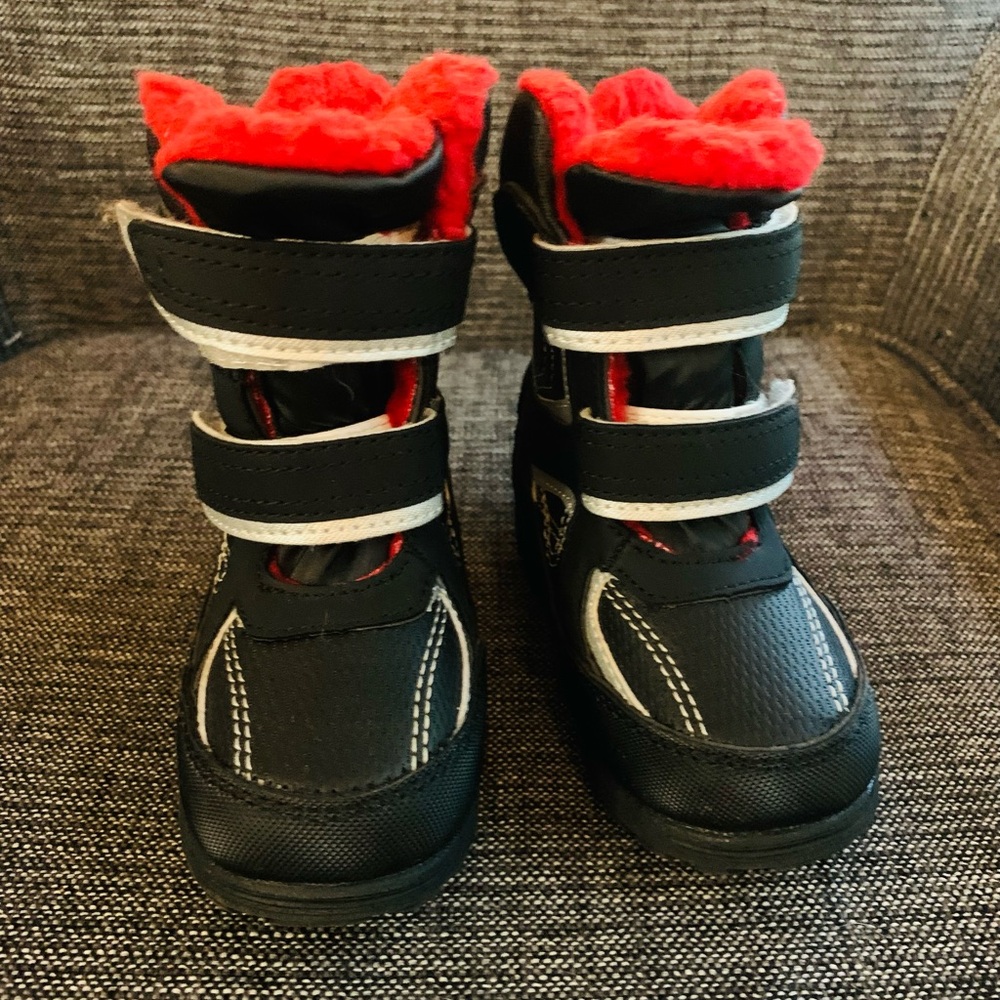 Toddler Black and Red Winter Boots